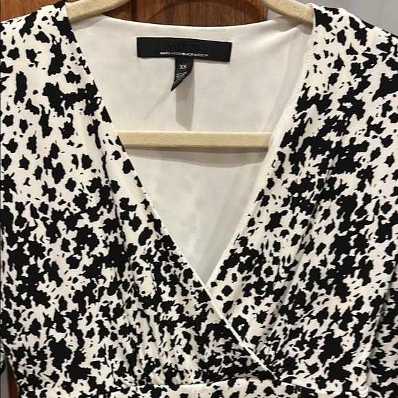 NWOT! White House Black Market Black and White Ruched Blouse - Picture 2 of 8